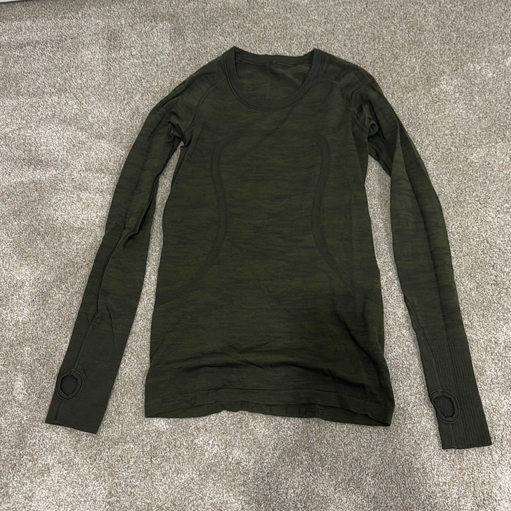 Lululemon - Swiftly tech long sleeve shirt - green camo